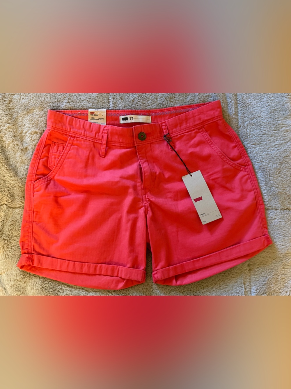 Levi's coral shorts